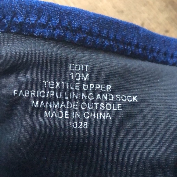 Steve Madden “Edit” Blue Velvet 4” Heeled Ankle Booties Size 10 Edgy Shoes Boots - Picture 16 of 16